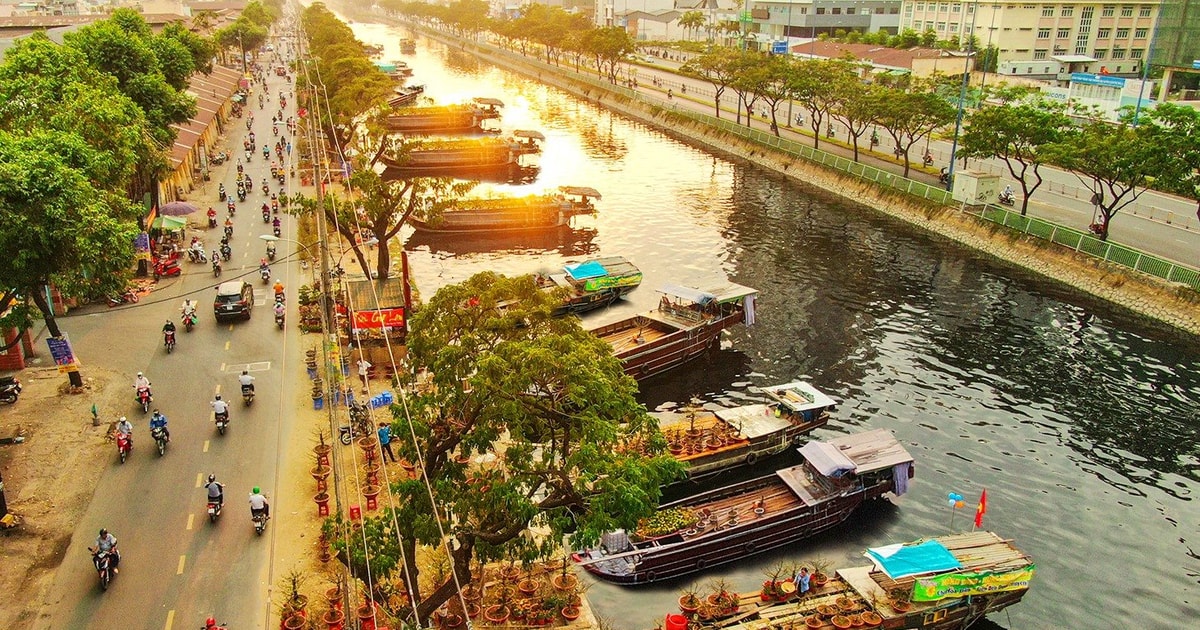 Bến Bình Đông Quận 8 - Không gian nghệ thuật dân gian sống động Bến Bình Đông Quận 8 - Không gian nghệ thuật dân gian sống động