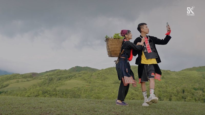 Đi giữa trời rực rỡ - Nội dung và bối cảnh chính Đi giữa trời rực rỡ - Nội dung và bối cảnh chính