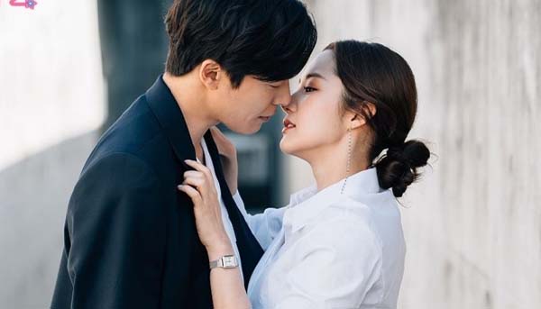 Skinship là gì - Khái niệm và nguồn gốc thuật ngữ skinship