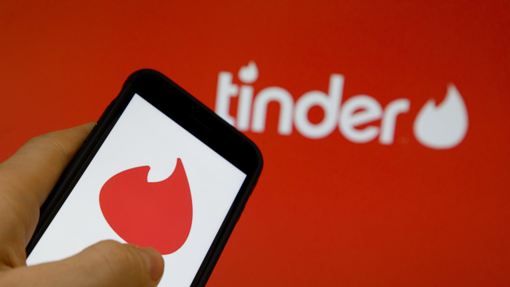 Tinder là gì - Ai nên dùng Tinder?